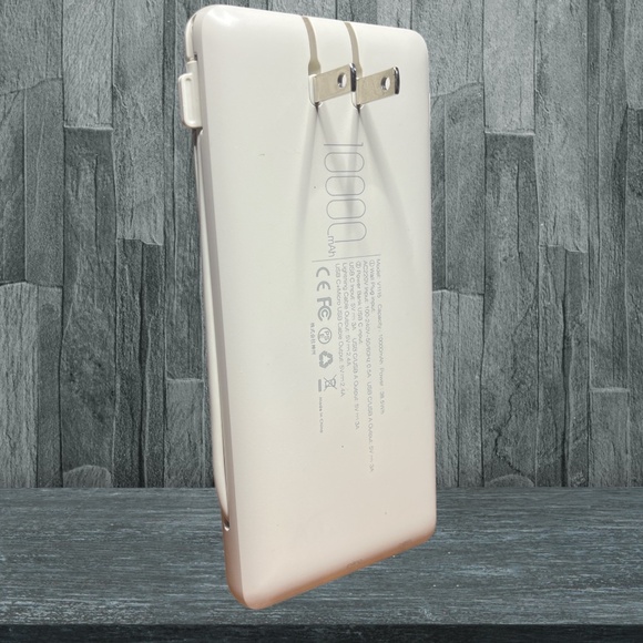 Veger Portable Charger Power Bank V1115 10000mAh - White - Like New - No Box - Picture 2 of 2